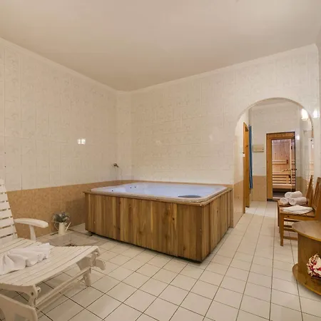 Pleso 3*